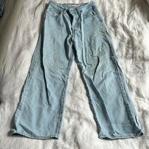 LEVI’S RIBCAGE STRAIGHT JEANS